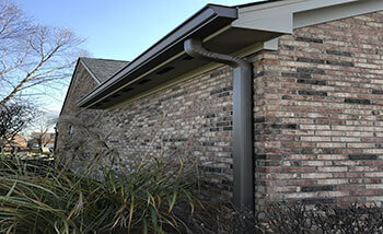 SEAMLESS GUTTERS & GUTTER GUARDS